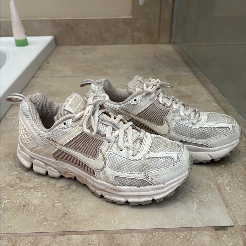 Vomero 5 Size 5.5